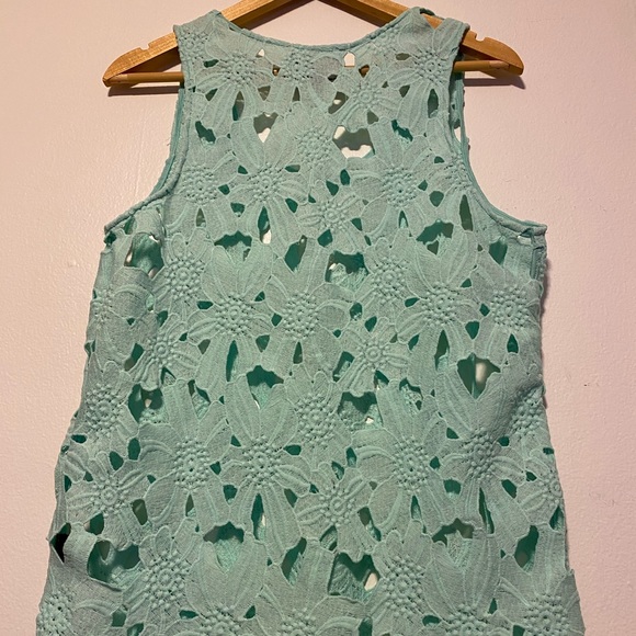 💥Brand NEW!! Beautiful Mint Lace Top💥 - Picture 3 of 4